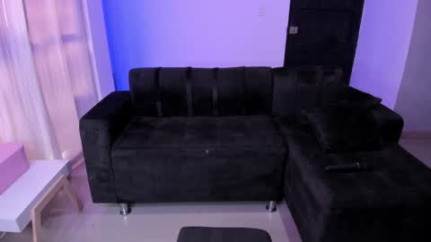 Abby Dixon  online show from 04.18.26