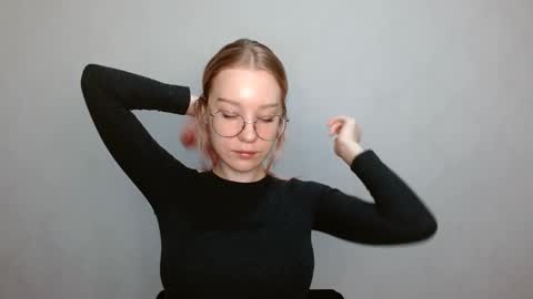 Abby Lovense is active online show from 12.15.24