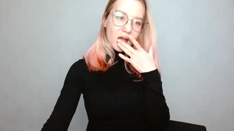 Abby Lovense is active online show from 12.26.24