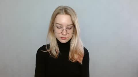 Abby Lovense is active online show from 02.03.25