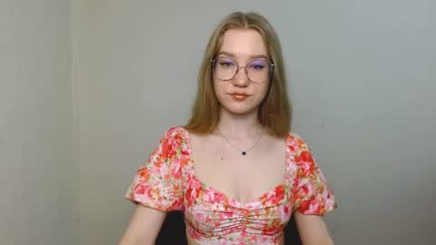 Snapshot of abbymoore__ chatting on 07.17.26 Abby Lovense is active online show from 07.17.26