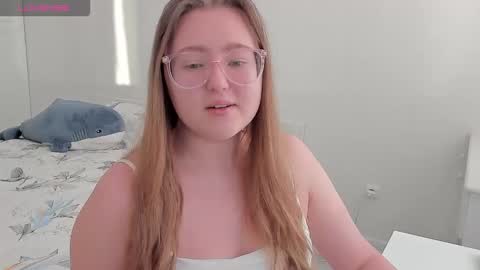 Abby    Stream at Sat  Sun  Mon  Fri online show from 02.15.26