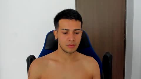 Independence model AbelAsburgo online show from 02.21.25