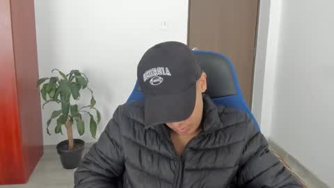 Independence model AbelAsburgo online show from 01.13.26