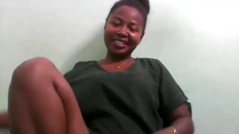 Snapshot of abella677022 chatting on 02.19.26 abella677022 online show from 02.19.26