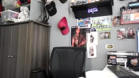 Snapshot of abennett76 chatting on 06.12.26 AJ online show from 06.12.26
