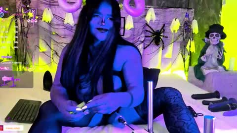 Snapshot of aberachmackay chatting on 10.24.25 aberachmackay online show from 10.24.25