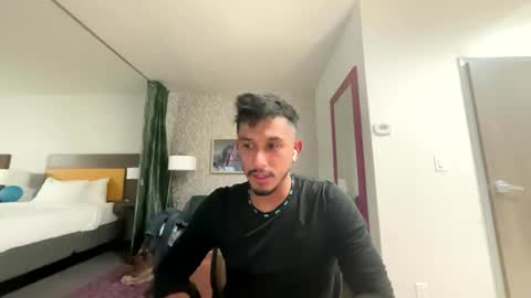 Snapshot of abethename chatting on 12.03.25 abeThename online show from 12.03.25