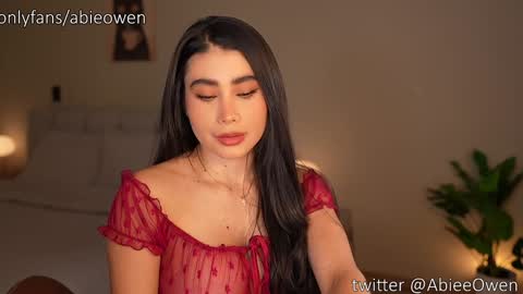 abie_owen online show from 02.10.26