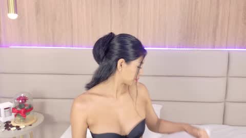 Snapshot of abiehils chatting on 12.29.24 abiehils online show from 12.29.24