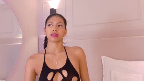 Snapshot of abiehils chatting on 02.13.25 abiehils online show from 02.13.25