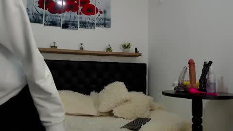 Snapshot of abigail_f00x chatting on 01.22.25 Abigail online show from 01.22.25