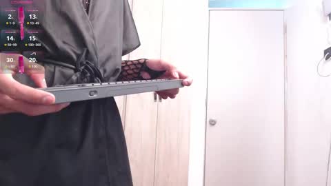 Snapshot of abigail_f00x chatting on 10.30.25 Abigail online show from 10.30.25