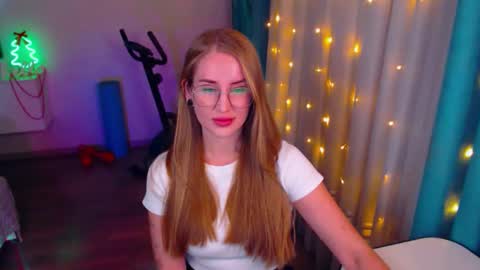 Snapshot of abigail_flex chatting on 12.05.24 Anna online show from 12.05.24