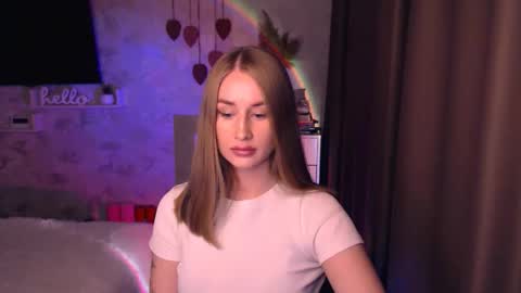 Snapshot of abigail_flex chatting on 11.20.25 Anna online show from 11.20.25