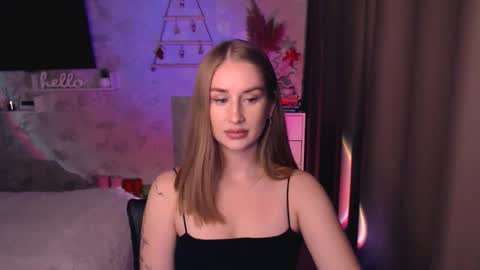 Snapshot of abigail_flex chatting on 12.02.25 Anna online show from 12.02.25