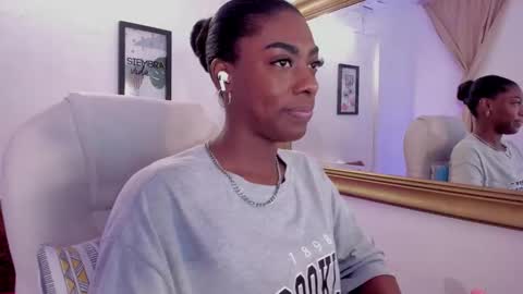 Snapshot of abigail_montoya chatting on 02.19.26 Abigail online show from 02.19.26