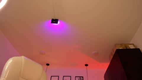 Abigail online show from 02.08.25