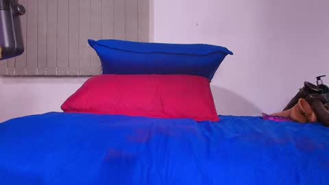 Snapshot of abiigail_fox chatting on 09.16.25 Abigail online show from 09.16.25