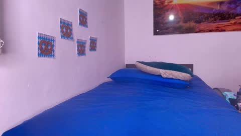 Snapshot of abiigail_fox chatting on 09.24.25 Abigail online show from 09.24.25