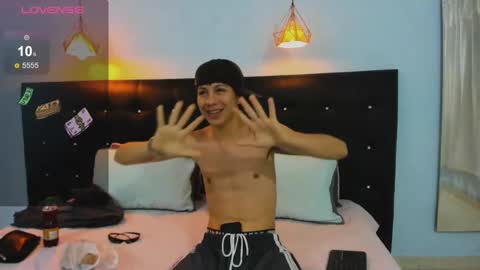 Snapshot of abraham_horny18 chatting on 11.17.25 abraham_horny18 online show from 11.17.25