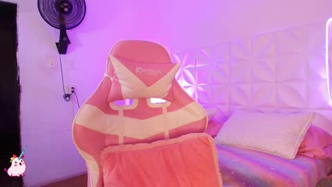 Abril  online show from 09.25.25