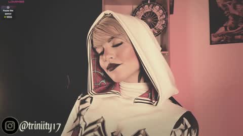 Snapshot of abril__colen chatting on 12.03.24 April online show from 12.03.24