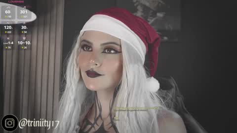 Snapshot of abril__colen chatting on 12.24.24 April online show from 12.24.24