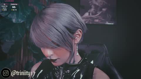 Snapshot of abril__colen chatting on 01.26.25 April online show from 01.26.25