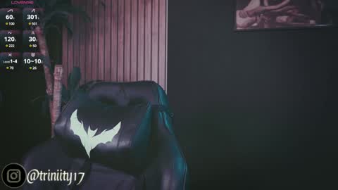 Snapshot of abril__colen chatting on 02.06.25 April online show from 02.06.25