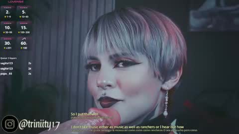 Snapshot of abril__colen chatting on 02.10.25 April online show from 02.10.25