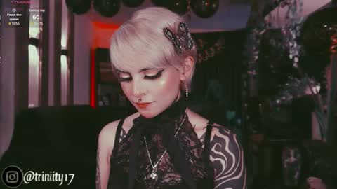 Snapshot of abril__colen chatting on 09.22.25 April online show from 09.22.25