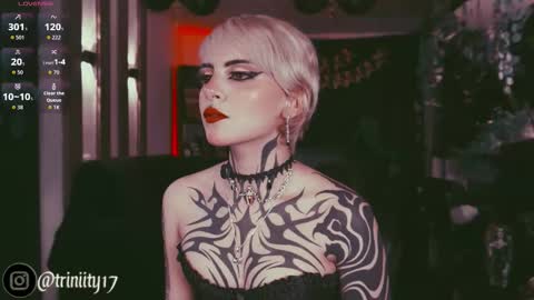 Snapshot of abril__colen chatting on 09.23.25 April online show from 09.23.25