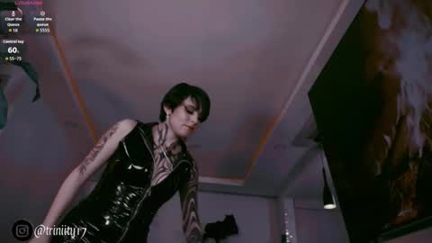 Snapshot of abril__colen chatting on 12.21.25 April online show from 12.21.25