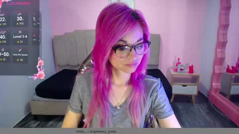 Snapshot of abril_ch_ chatting on 10.14.25 abril_ch_ online show from 10.14.25