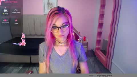 Snapshot of abril_ch_ chatting on 10.25.25 abril_ch_ online show from 10.25.25