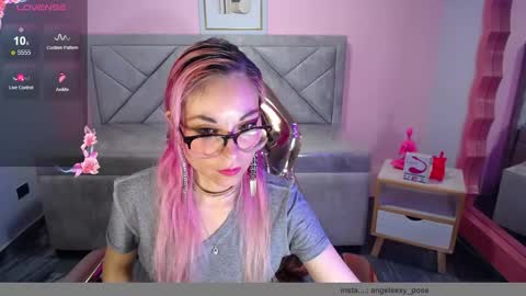 Snapshot of abril_ch_ chatting on 11.14.25 abril_ch_ online show from 11.14.25