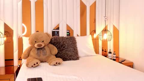 Snapshot of abril_cooper11 chatting on 12.02.25 abril_cooper11 online show from 12.02.25