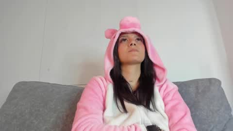 Snapshot of abril_jones10 chatting on 02.20.25 Abril jones online show from 02.20.25