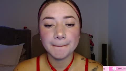 Abril online show from 02.14.25