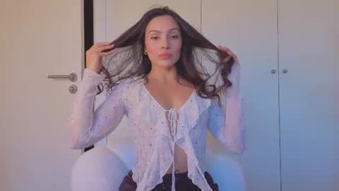 Snapshot of abrilhelena8 chatting on 07.16.26 Helena online show from 07.16.26