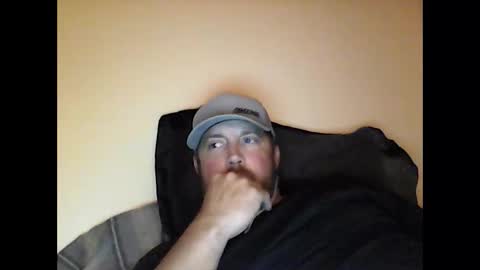 Snapshot of ace2 chatting on 10.19.25 ace2 online show from 10.19.25