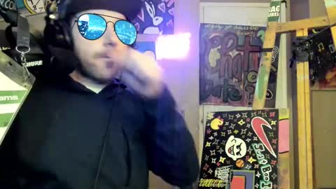 Snapshot of aceshadowz chatting on 10.03.25 Mike online show from 10.03.25