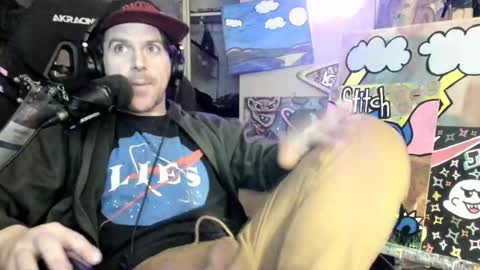 Snapshot of aceshadowz chatting on 12.05.25 Mike online show from 12.05.25