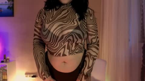 Snapshot of actavia_rose chatting on 12.19.24 my inst love inside 17 online show from 12.19.24