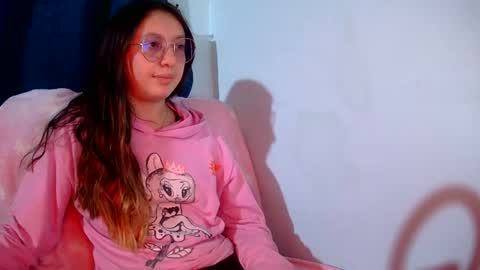 Snapshot of ada_naugthy1 chatting on 09.23.25 Ada naugthy28 online show from 09.23.25