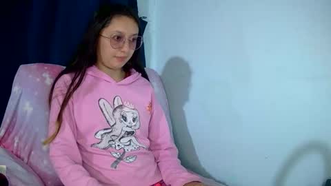 Snapshot of ada_naugthy1 chatting on 11.04.25 Ada naugthy28 online show from 11.04.25