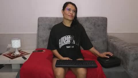 Adahira online show from 10.03.25