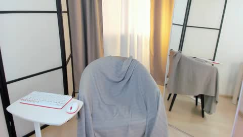 Snapshot of adam__youn chatting on 04.01.26 Adam online show from 04.01.26