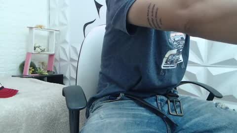 adam_evehotroom online show from 02.05.25